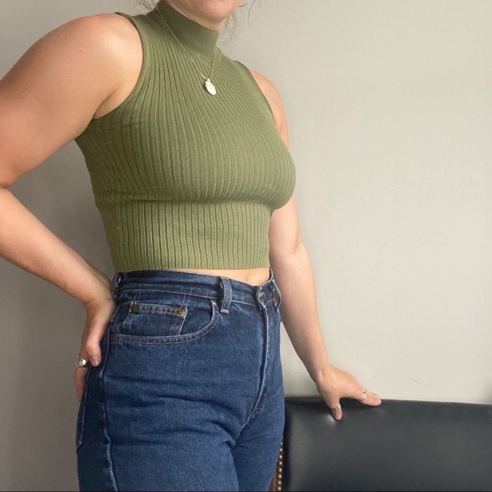 Cropped tank